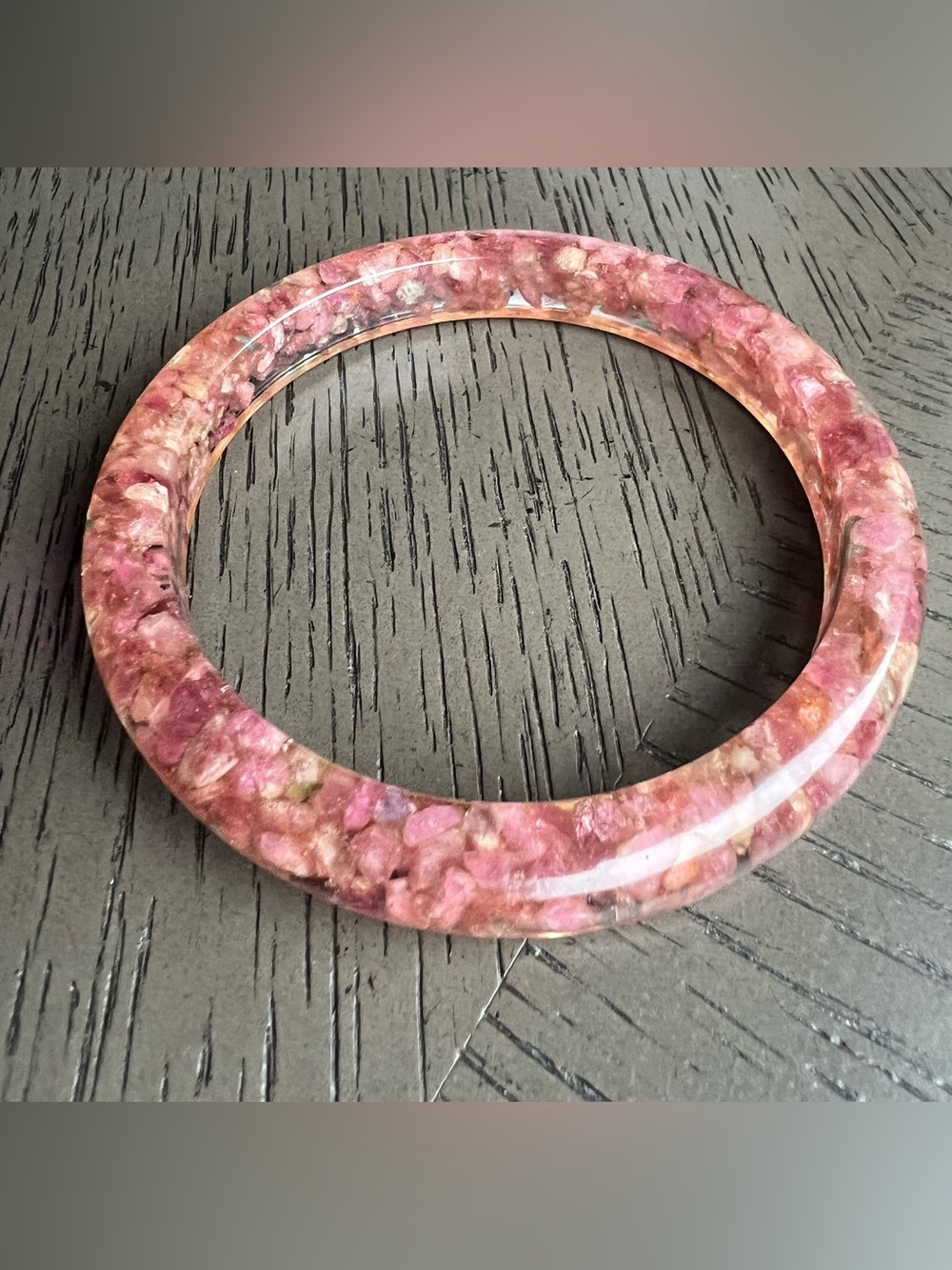 Pink tourmaline in resin hard bangle SIZE 62.1mm - Picture 5 of 10